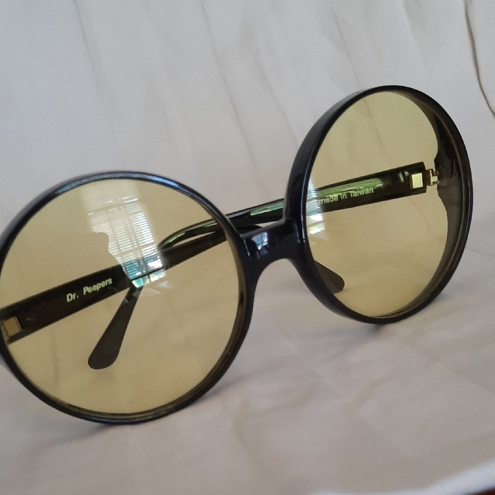 Black and Yellow Round Sunglasses